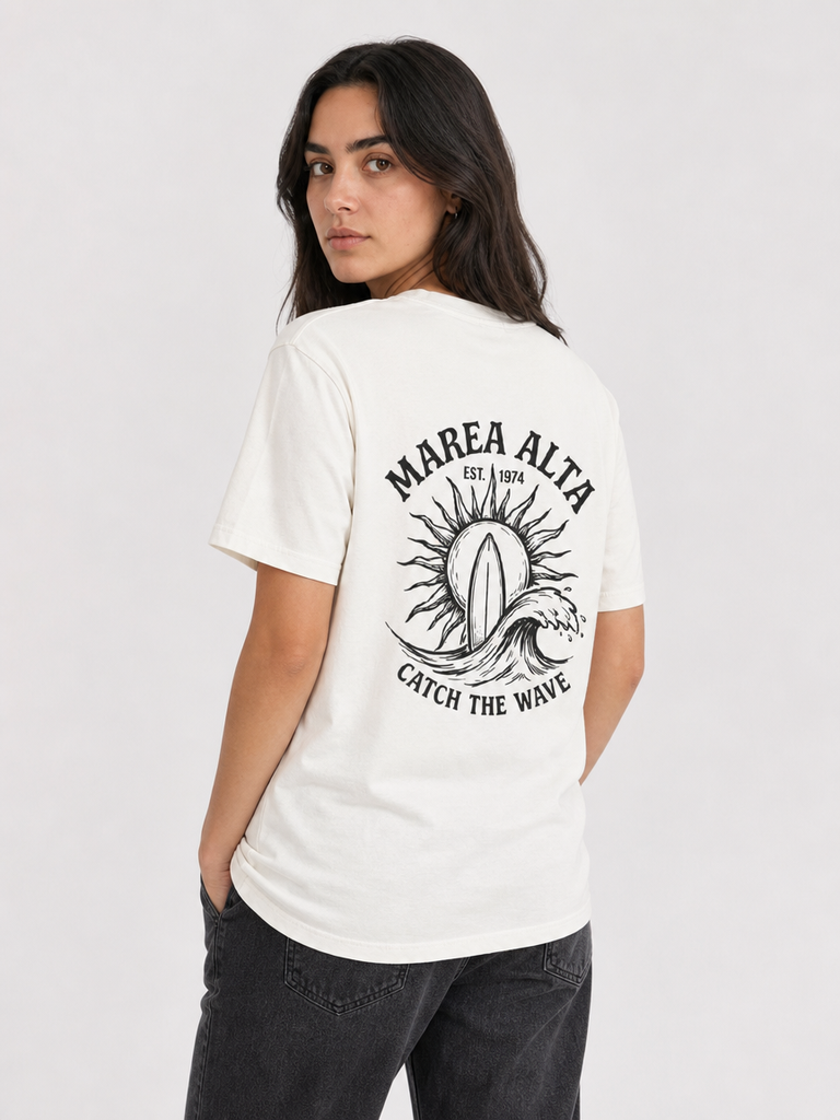 Camiseta Oversized Surf Vintage Marea Alta – Blanco